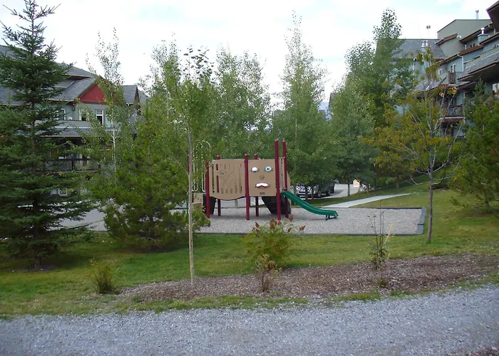 Lodges At Canmore